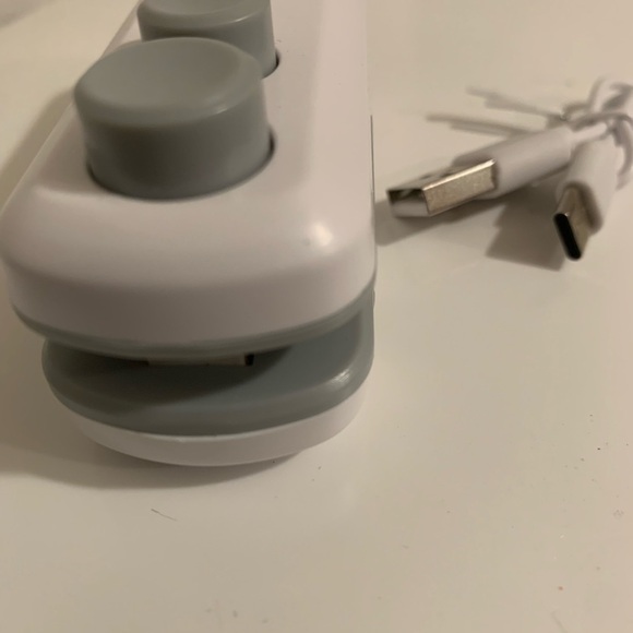 Mini electric heat sealer sealing machine portable and cutting. - Picture 3 of 7